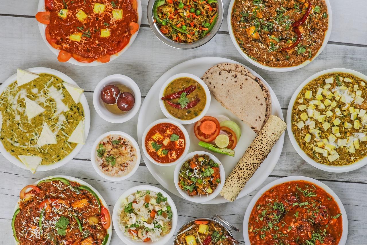 For Food Lovers: A Culinary Journey Across India